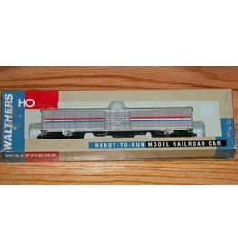 Walthers 60' Material Handling Car (MHC) - Single Car Ready to Run -- Amtrak(R) Phase III(used)