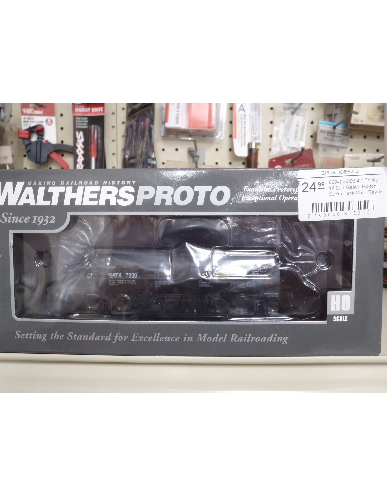 Walthers Proto Walthers Proto 40' Trinity 14,000-Gallon Molten Sulfur Tank Car # GATX 7938- Ready to Run blk