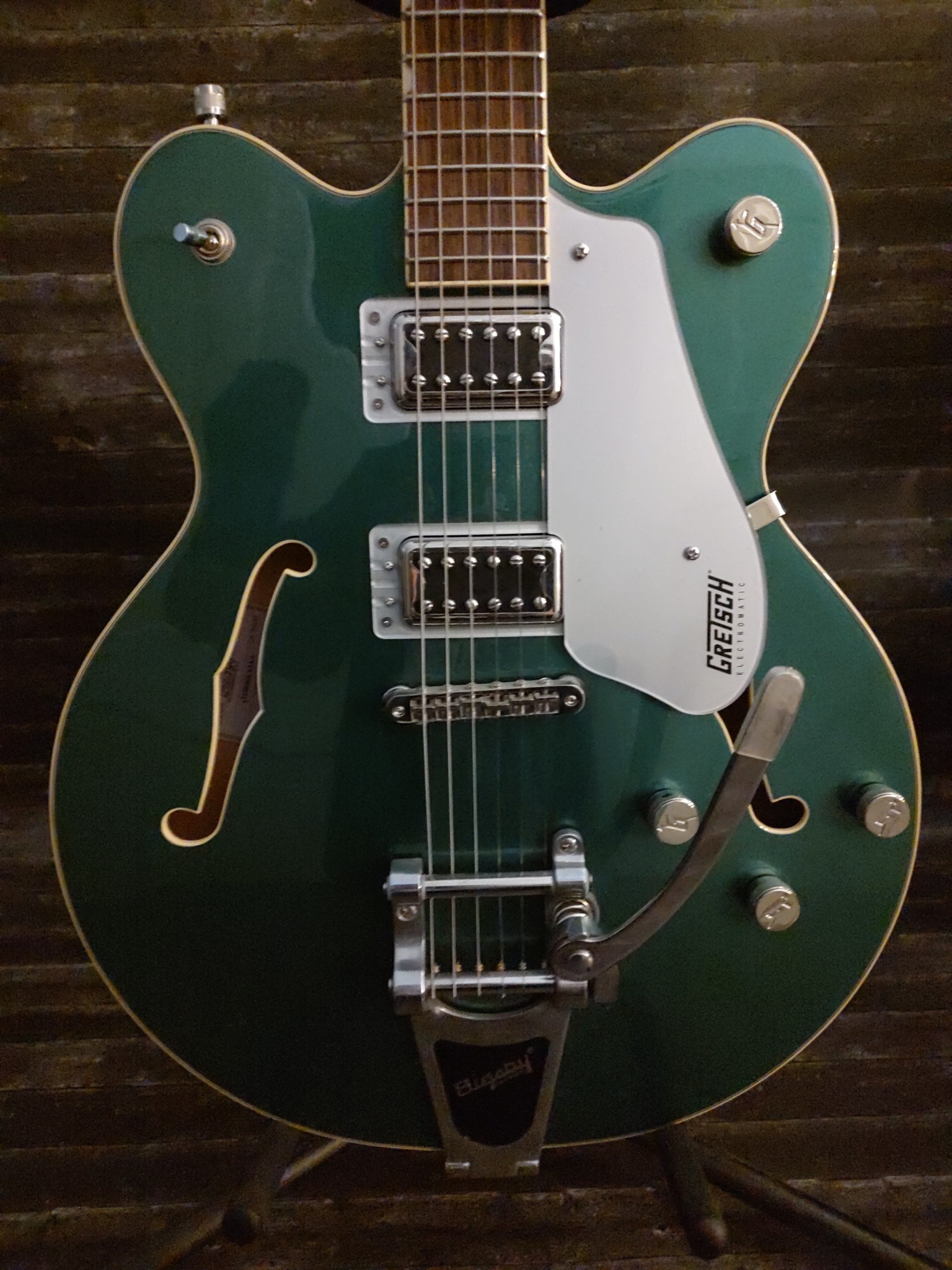 Gretsch G5622t Hollow Body with Bigsby