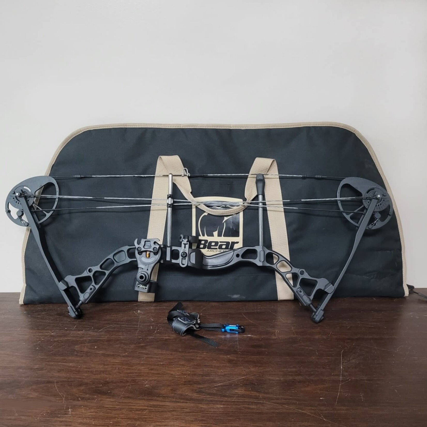 Used Diamond Infinite Edge Bow Package