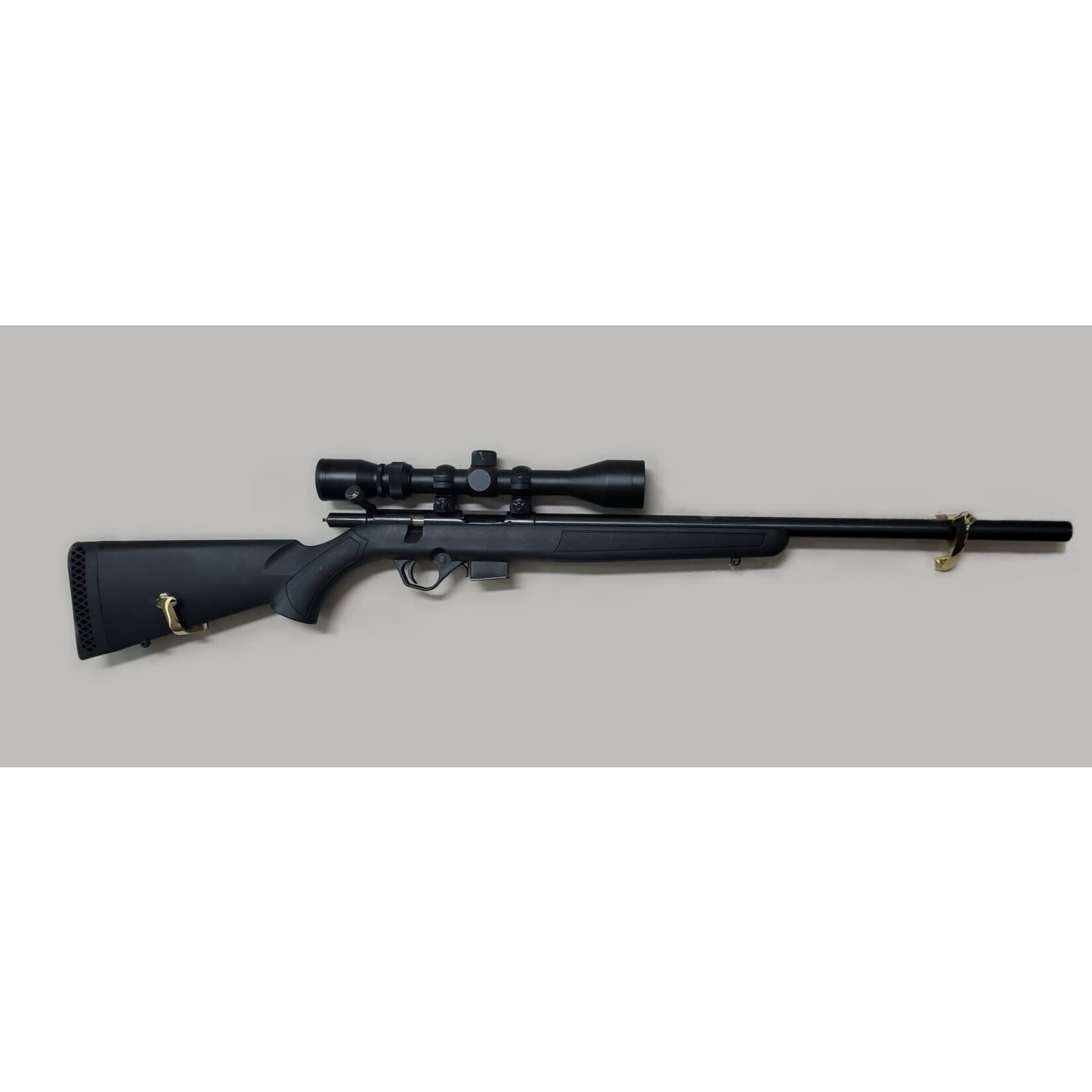 Mossberg 17 hmr - Used Mossberg 817 w/ Weaver 3-9x40