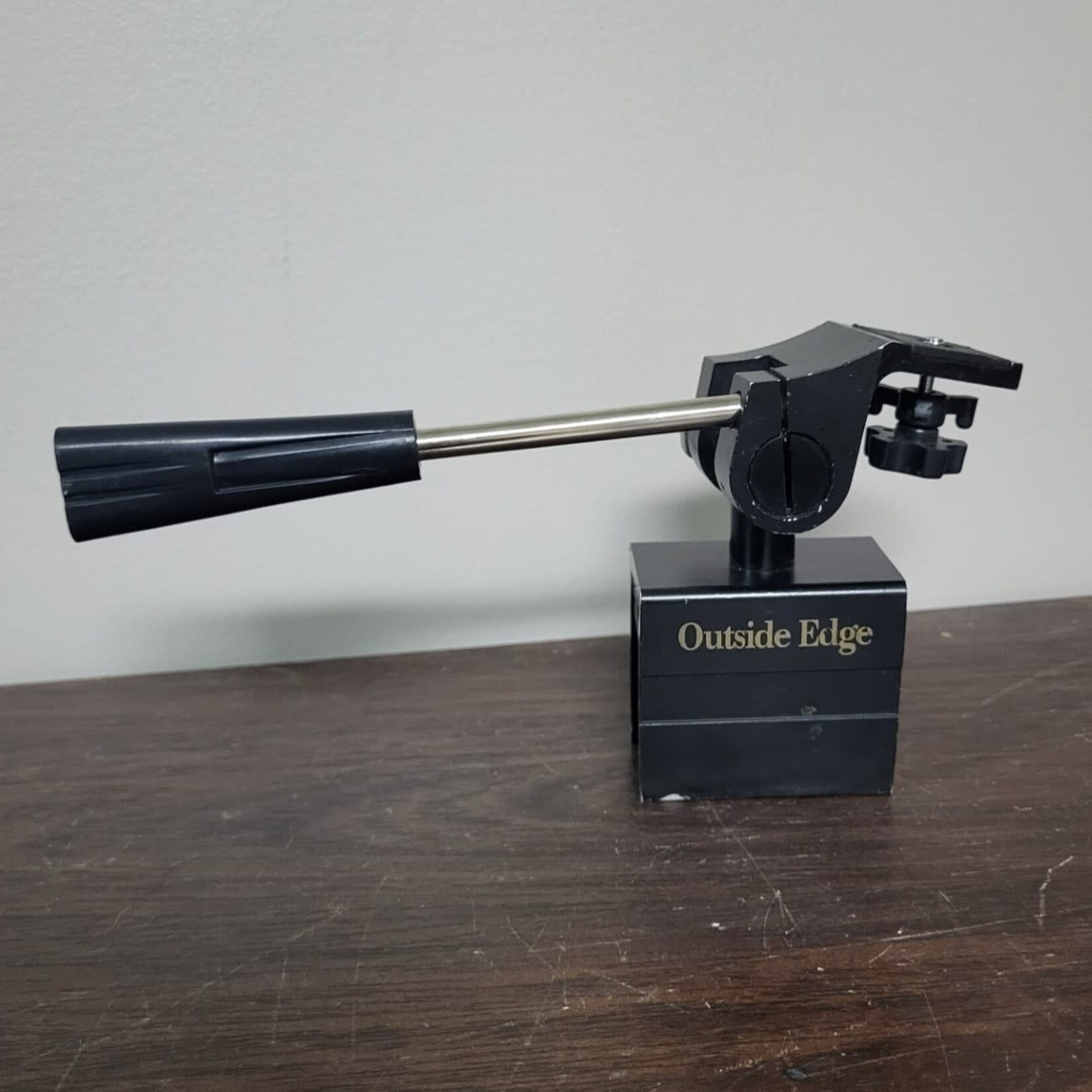 Used Outside Edge Car Mount