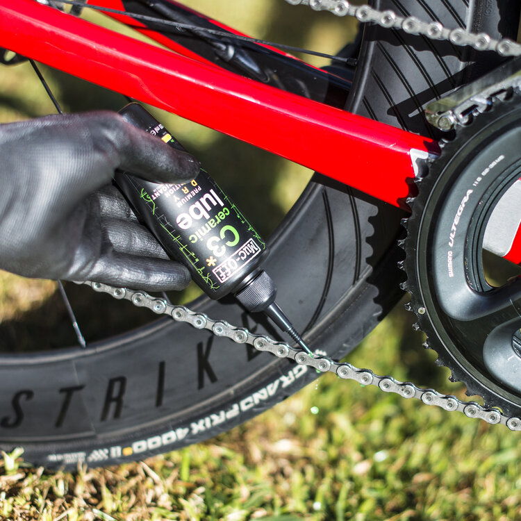 Muc-Off Muc-Off, Lubrifiant Ceramic Dry, 120ml avec UV Torch