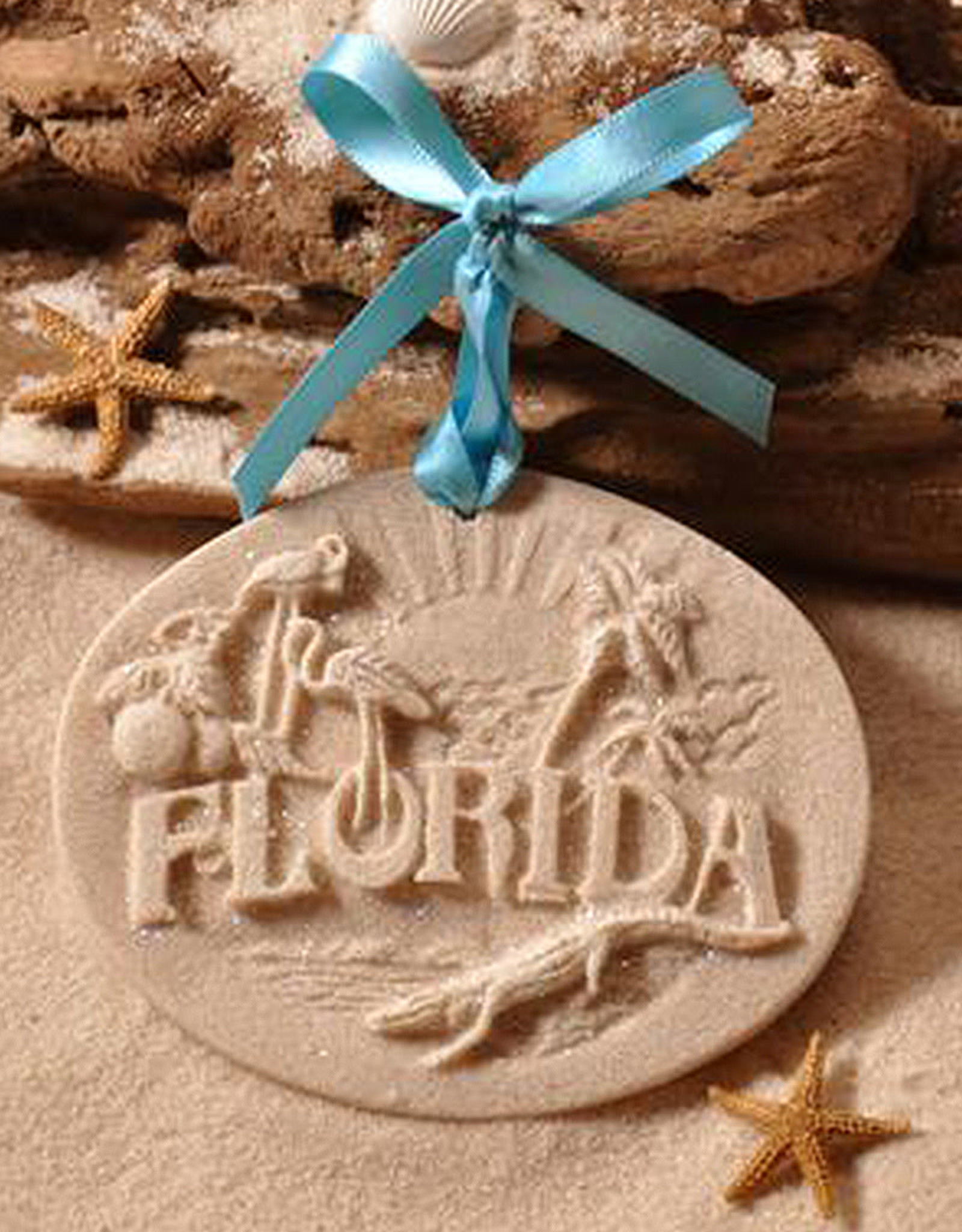 DIGS-N-GIFTS Florida  Sand Christmas Ornament