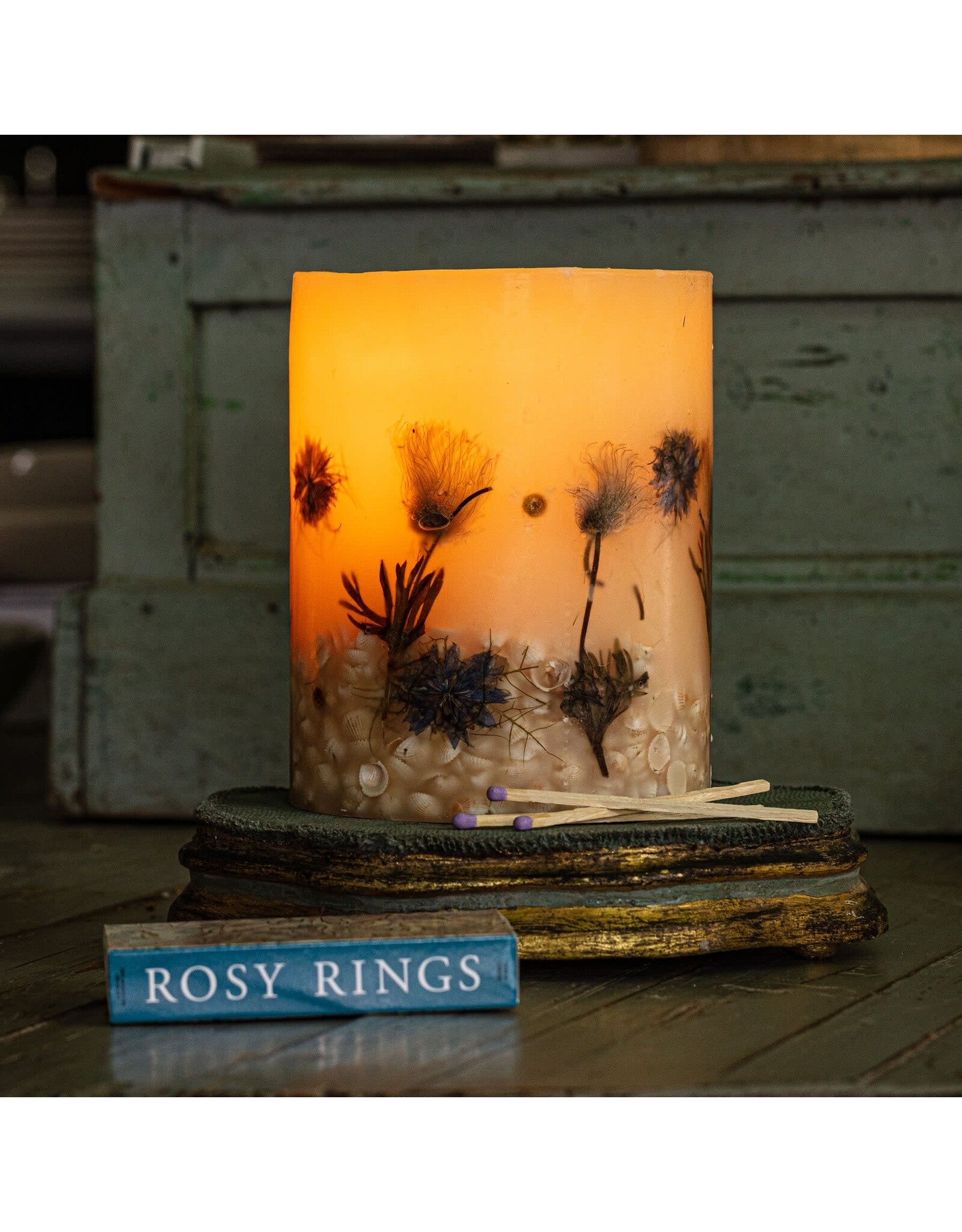 Rosy Rings Coastal Vanilla Botanical Candle 5.5Hx4.5D Round Pillar
