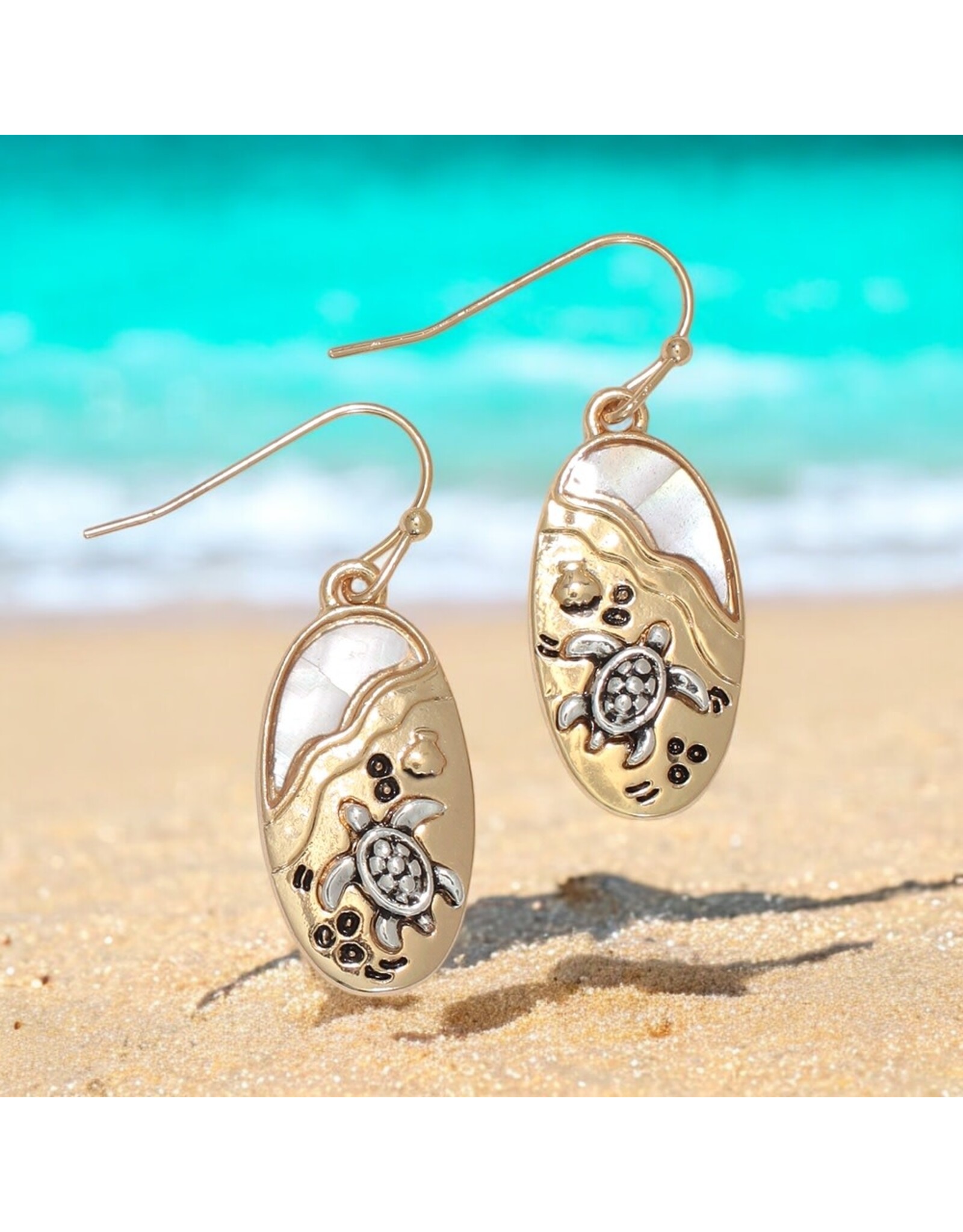 Periwinkle by Barlow Earrings Two Tone Turtle Scene w Mother Of Pearl