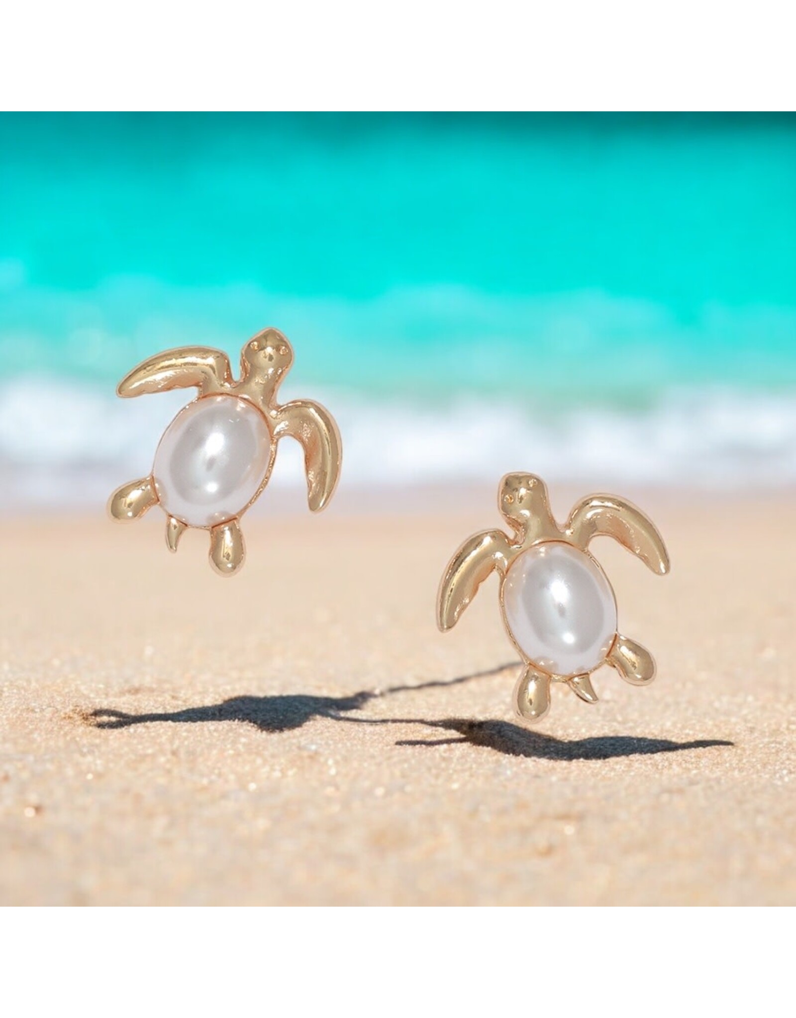 Periwinkle by Barlow Earrings | Gold Turtle with Pearls