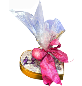 DIGS-N-GIFTS Valentine’s Boxed Chocolates Hershey Kisses 9" Heart Box