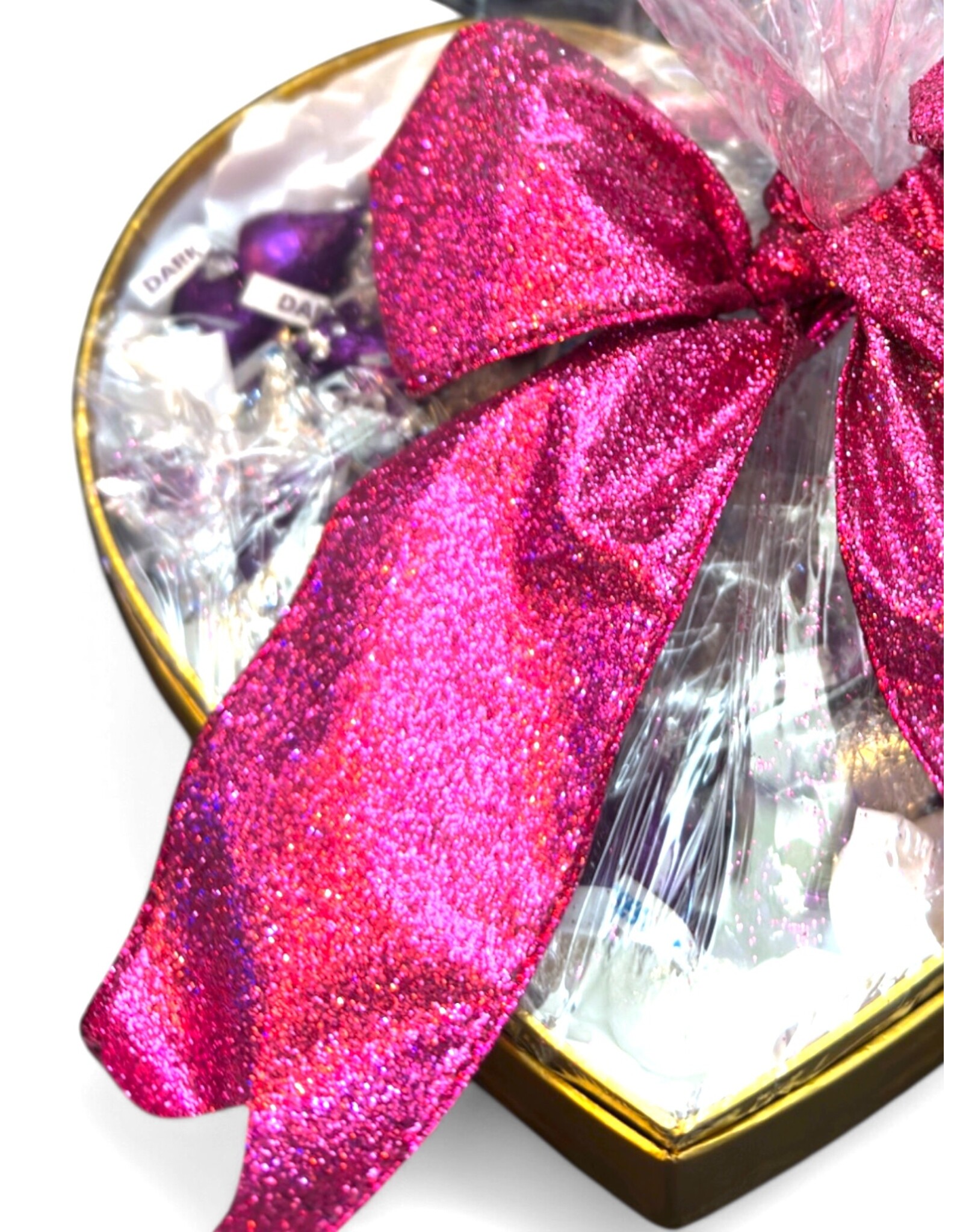 DIGS-N-GIFTS Valentine’s Boxed Chocolates Hershey Kisses 9" Heart Box