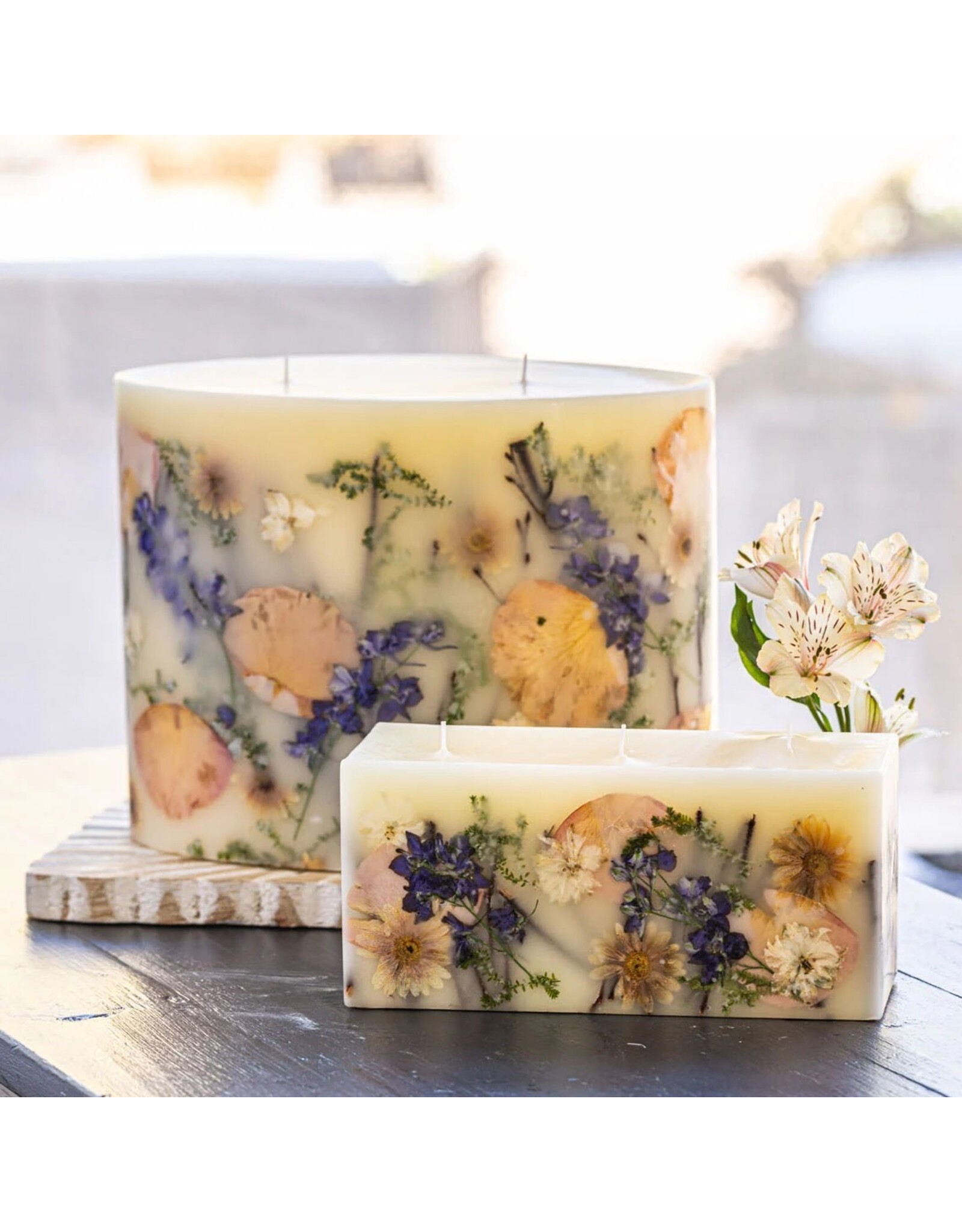 Rosy Rings Vanilla Rain 3 Wick Brick Botanical Candle 9.5Lx4H