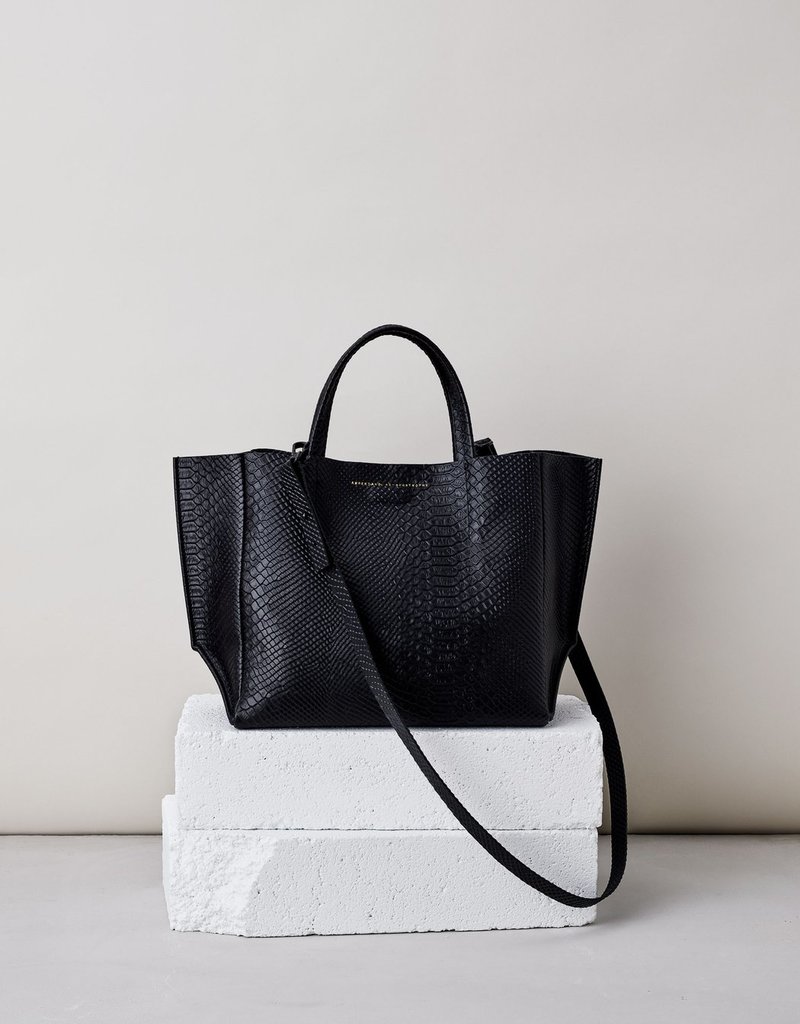 Ampersand As Apostrophe Half Tote 2025
