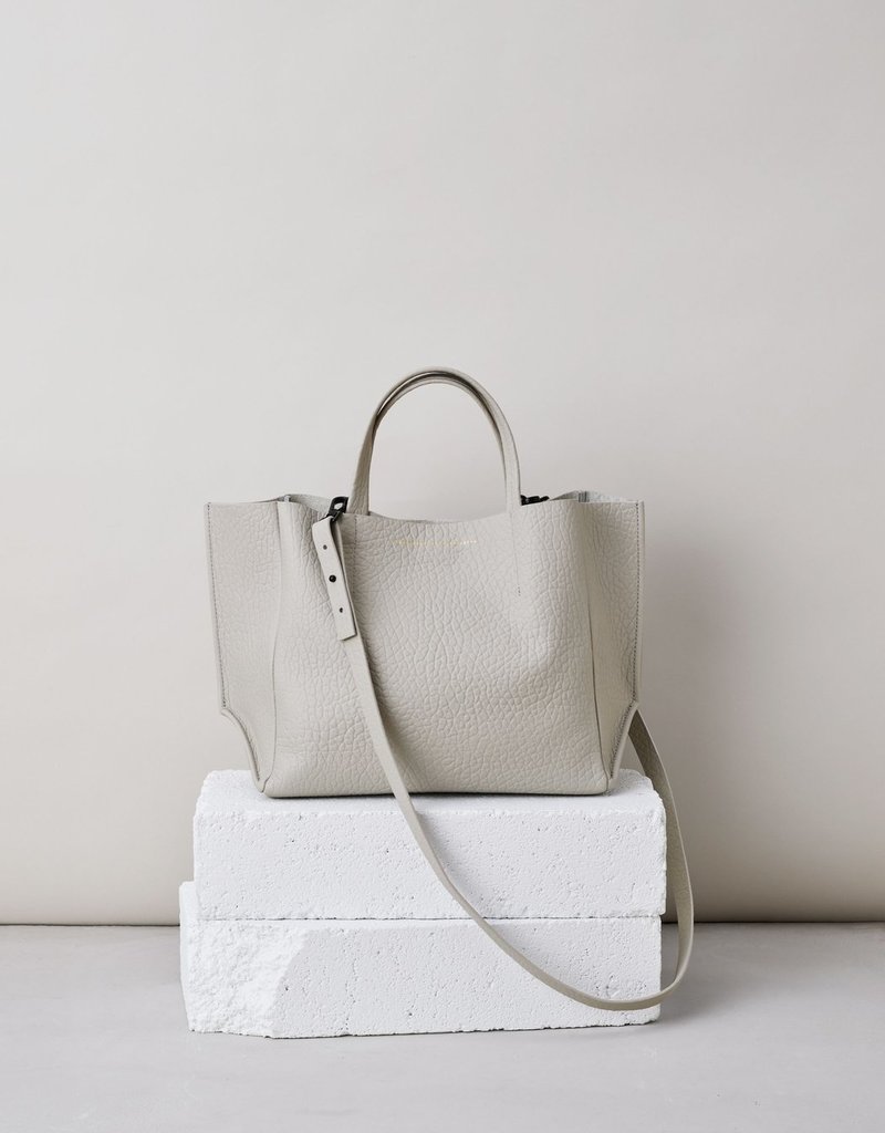 Ampersand As Apostrophe Half Tote 2025