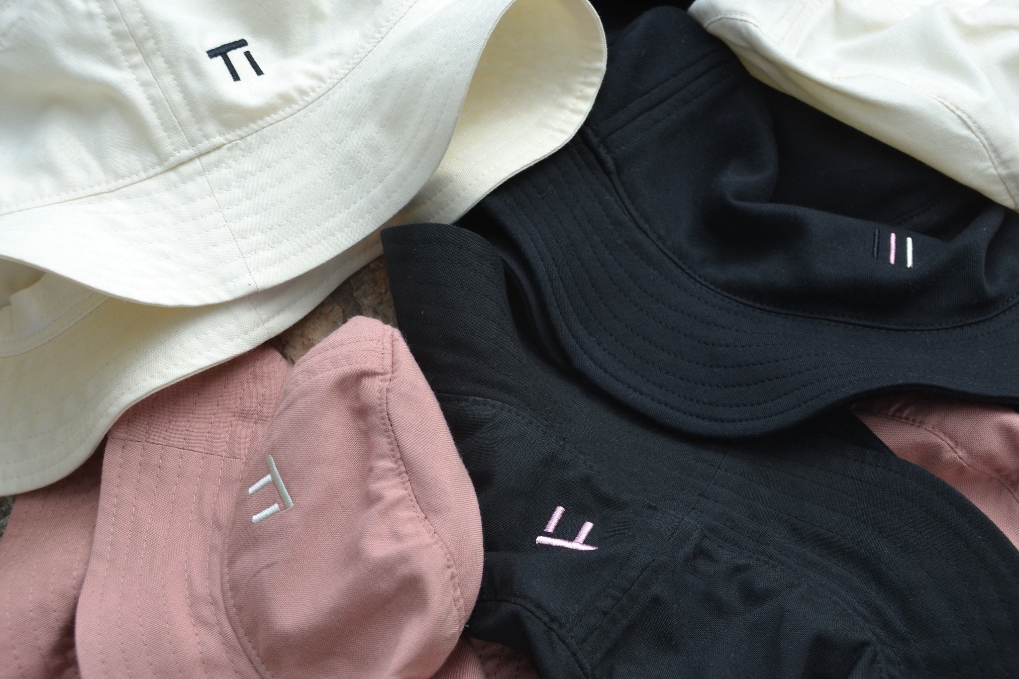 PRIMAL PI Bucket Hat Beanie - White