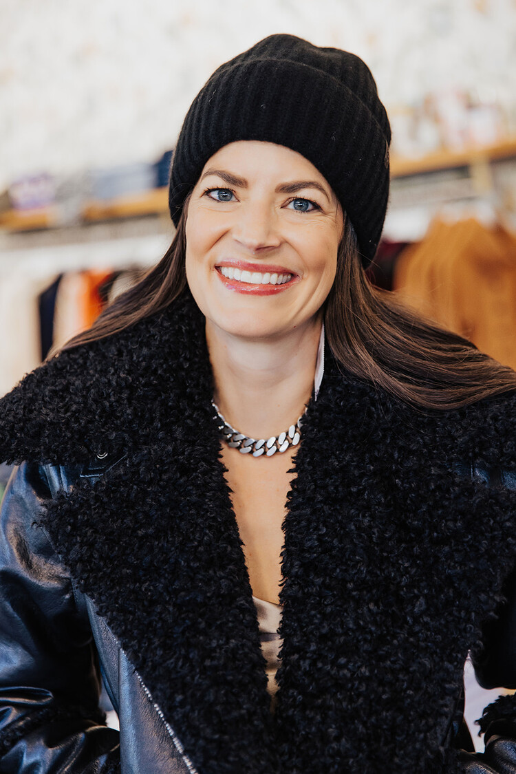 VINCE BOILED CASHMERE HAT