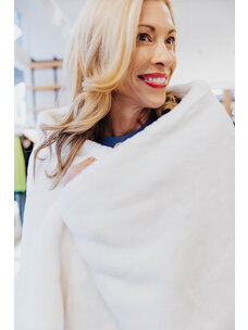 APPARIS JUMBO BRADY BLANKET