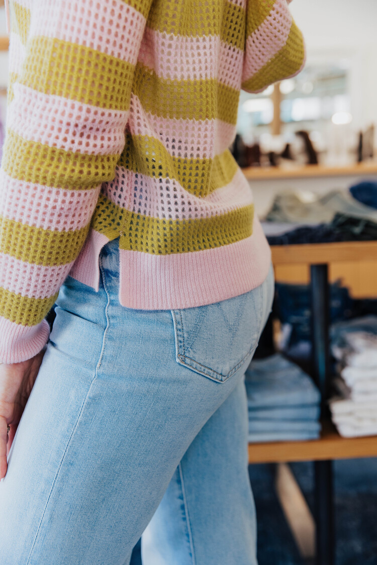 MOTHER DENIM HUSTLER ROLLER FLOOD