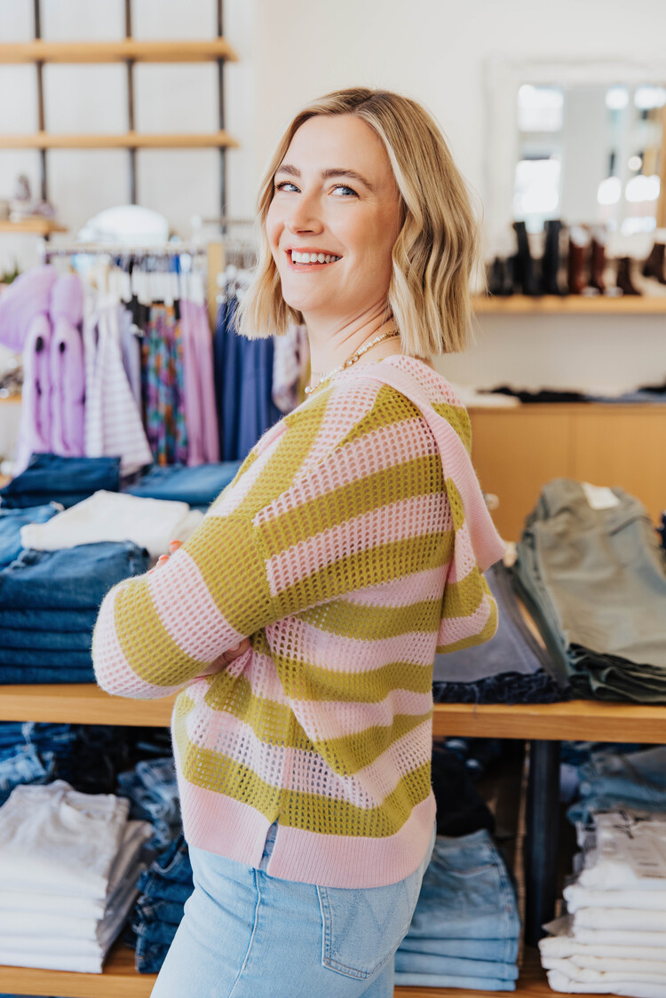 MOTHER DENIM HUSTLER ROLLER FLOOD