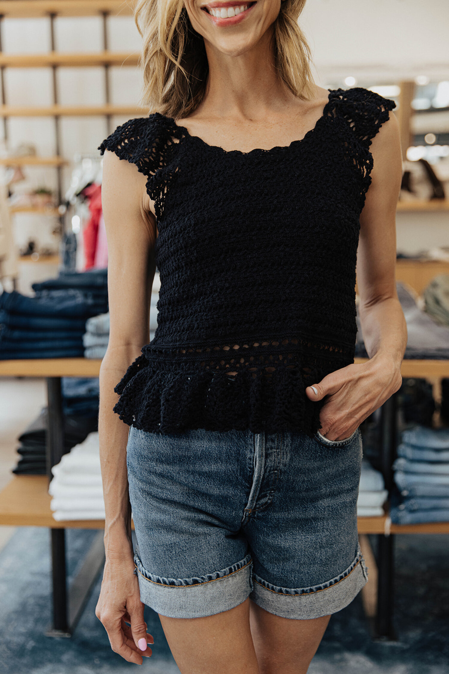 【関税込み】AGOLDE ブラック Dame デニムショートパンツ Dame Short in Hitch – AGOLDE