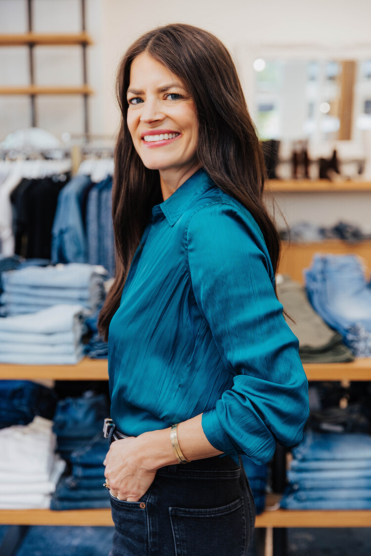 L'AGENCE NINA L/S BLOUSE