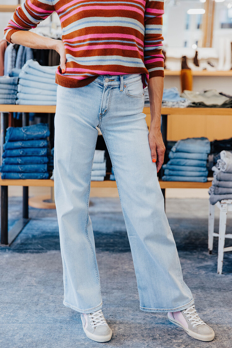 RE/DONE MID RISE WIDE LEG JEAN