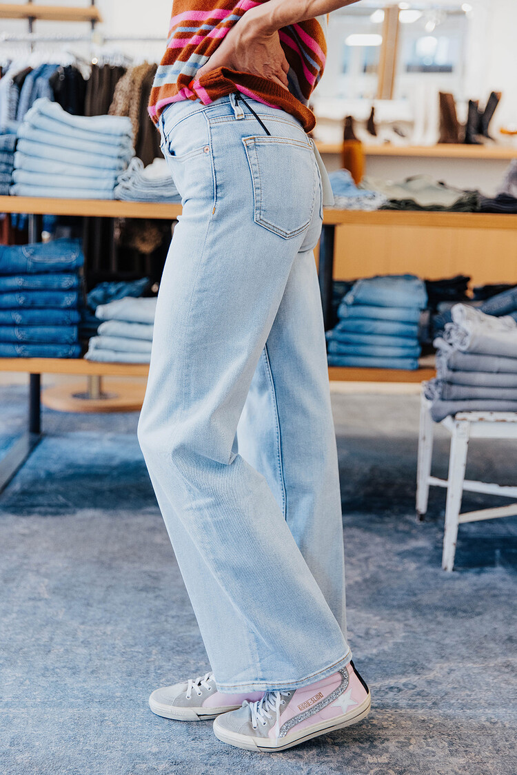 RE/DONE MID RISE WIDE LEG JEAN