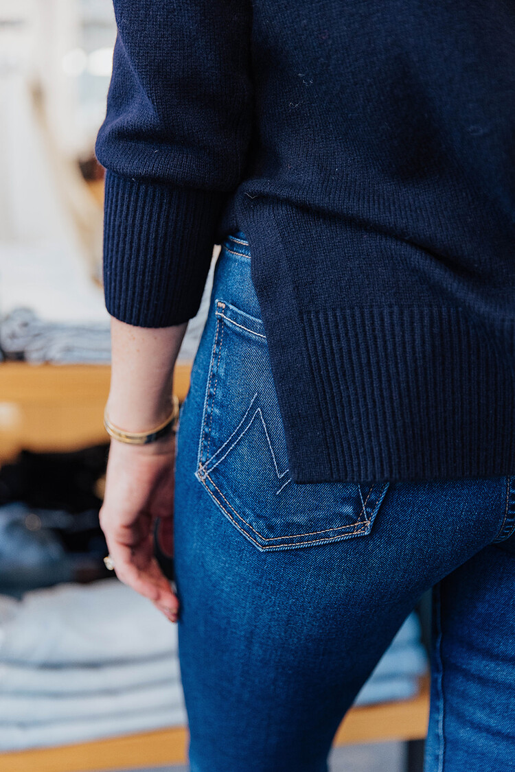 MOTHER DENIM HUSTLER HEEL FRAY