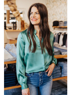 L'AGENCE BIANCA BAND COLLAR BLOUSE