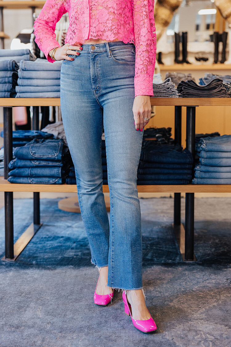 MOTHER DENIM HW WEEKENDER FRAY