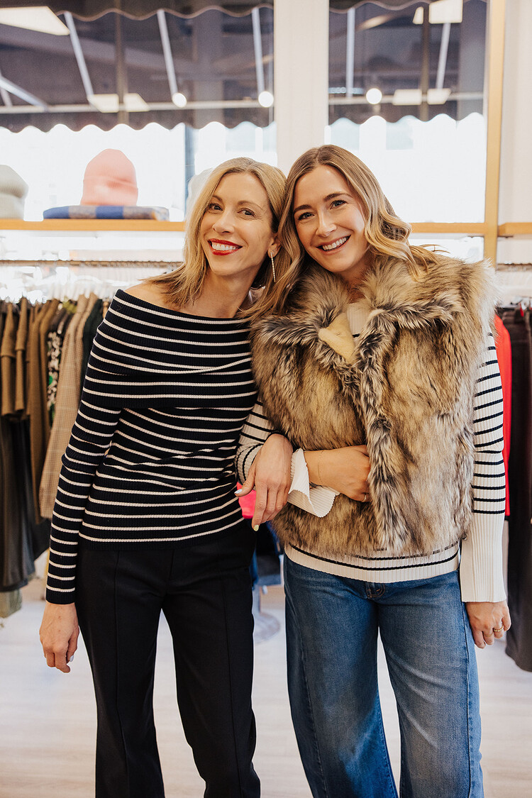 MOTHER DENIM FULL PIPE FLOOD