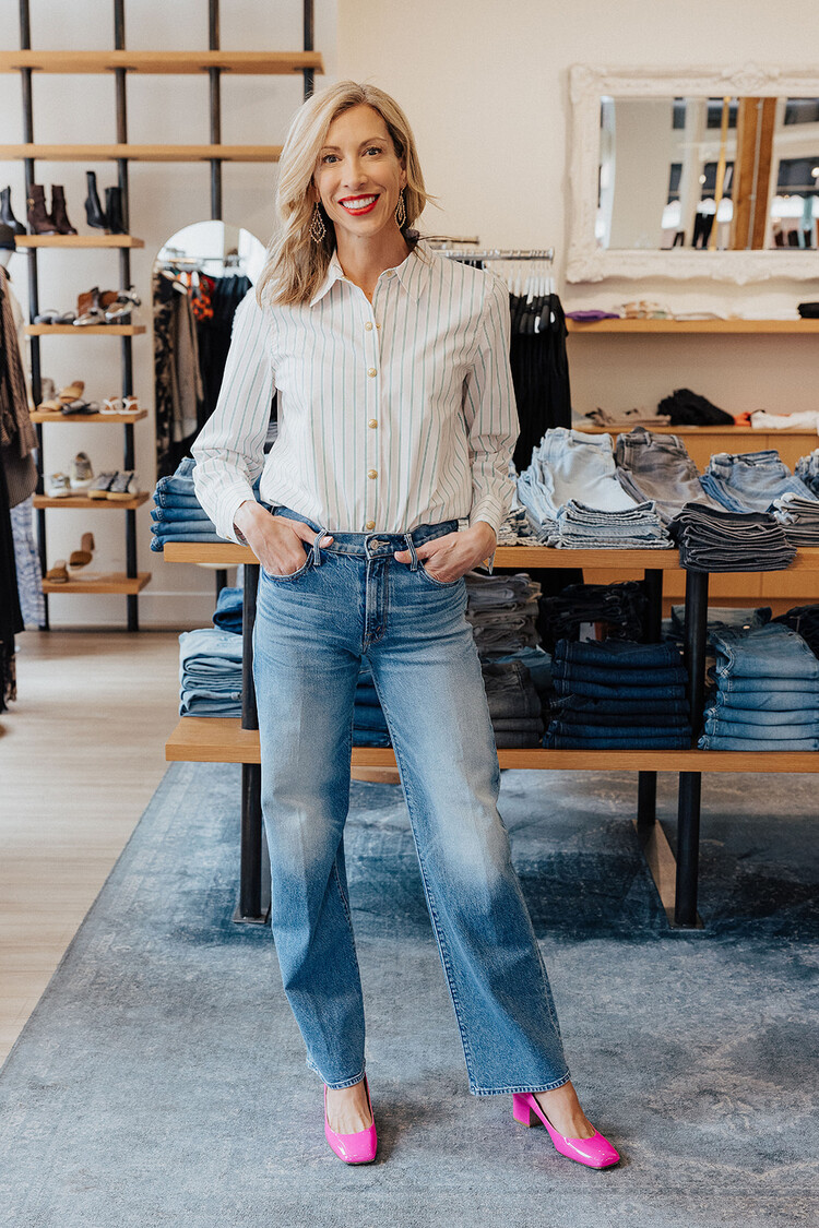 MOTHER DENIM MID RISE TUNNEL VISON SNEAK