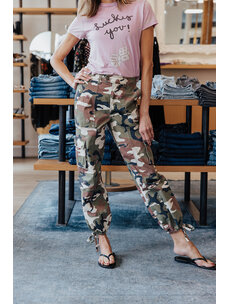 CINQ À SEPT ZOLA LOVE CAMO PANT