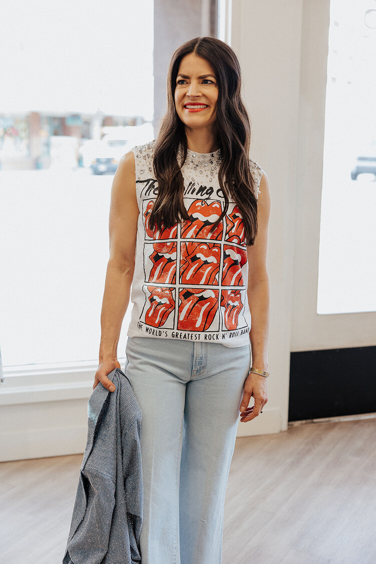 ALICE + OLIVIA MICAH MUSCLE TANK