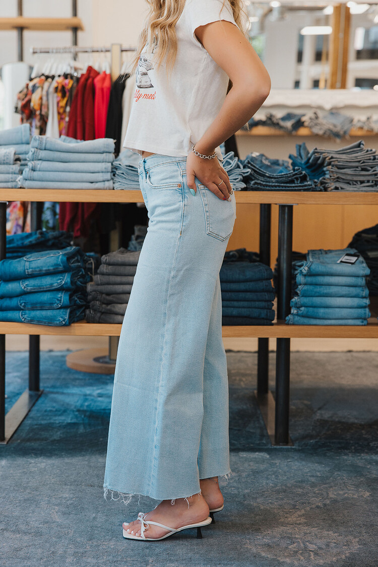 RE/DONE MID RISE WIDE LEG CROP