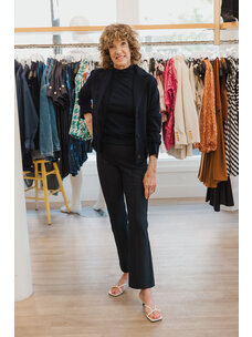 VINCE MID RISE PINTUCK CROP FLARE PANT