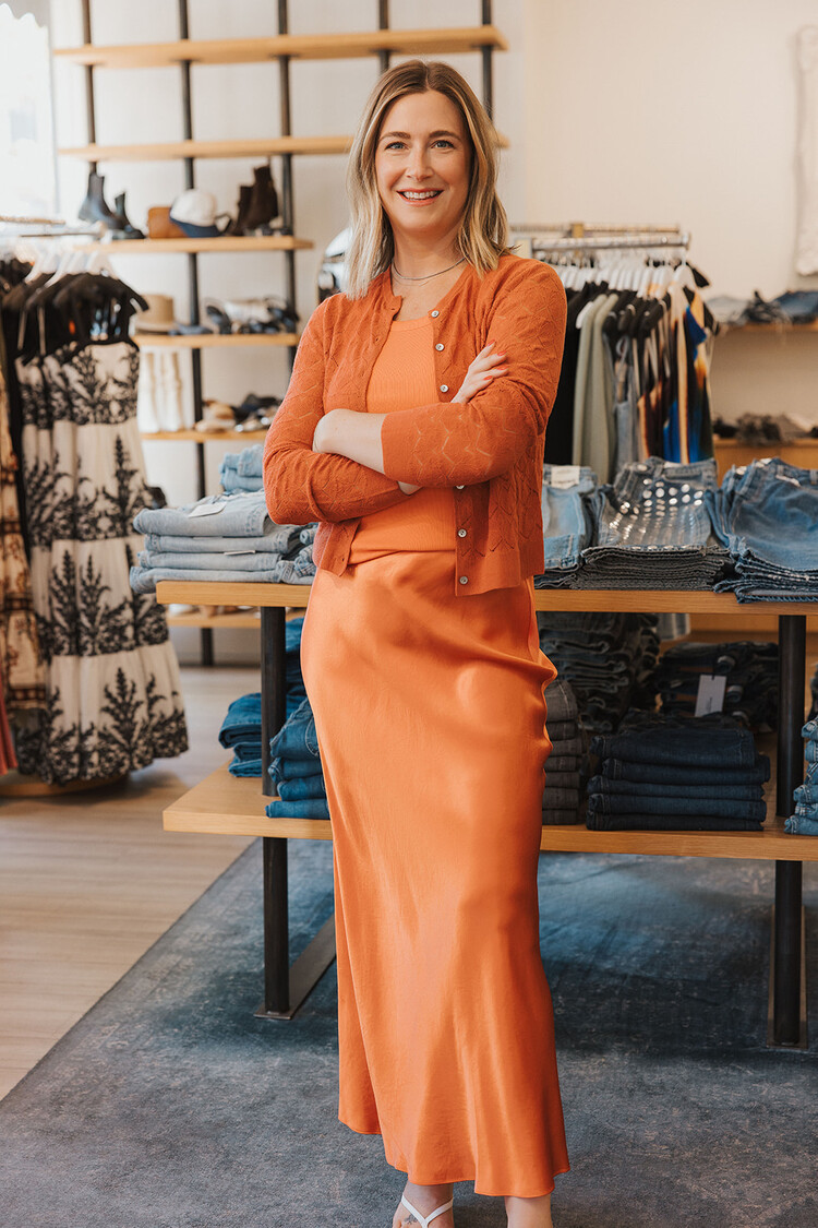 VINCE SCOOP NECK TANK