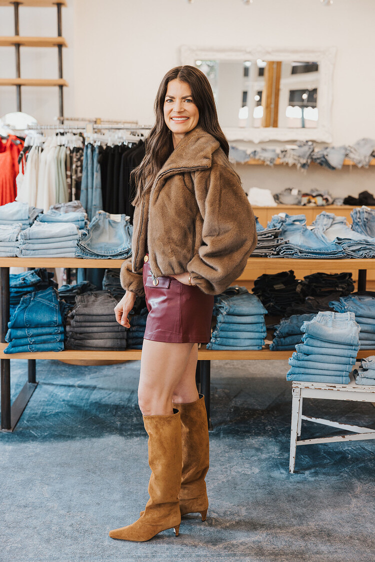 L'AGENCE DIONNE FAUX LEATHER SHORT