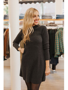 THEORY TRAVELING RIB CASHMERE DRESS