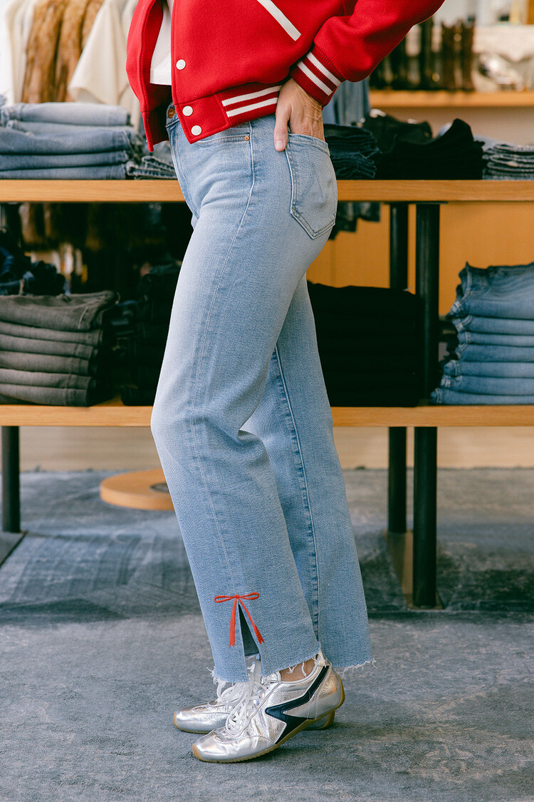 MOTHER DENIM   RAMBLER ZIP SLICE HOVER FRAY