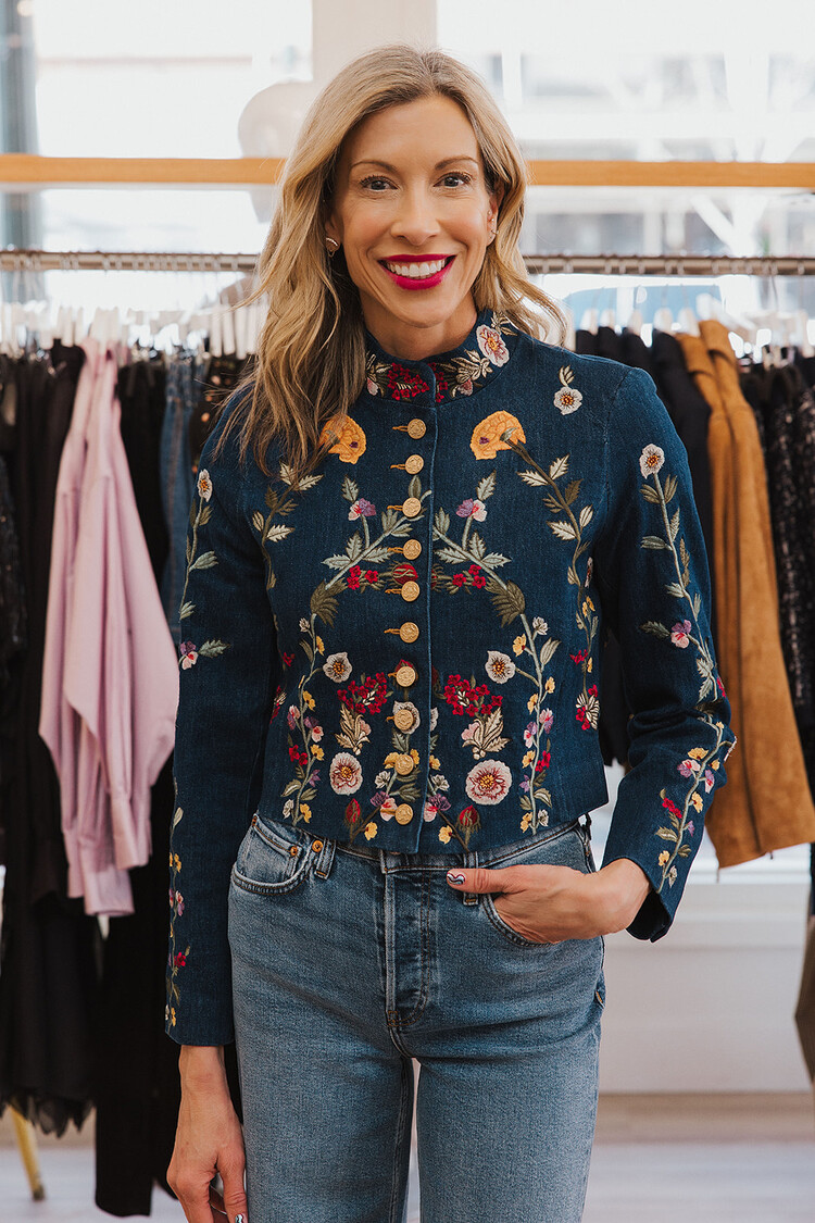 ALICE + OLIVIA EMERSON EMBROIDERED DENIM JACKET
