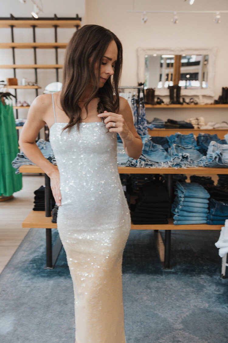 ALICE + OLIVIA FIFI SEQUIN MIDI DRESS