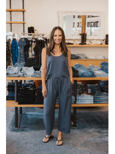 LESET KIM SCOOP TANK