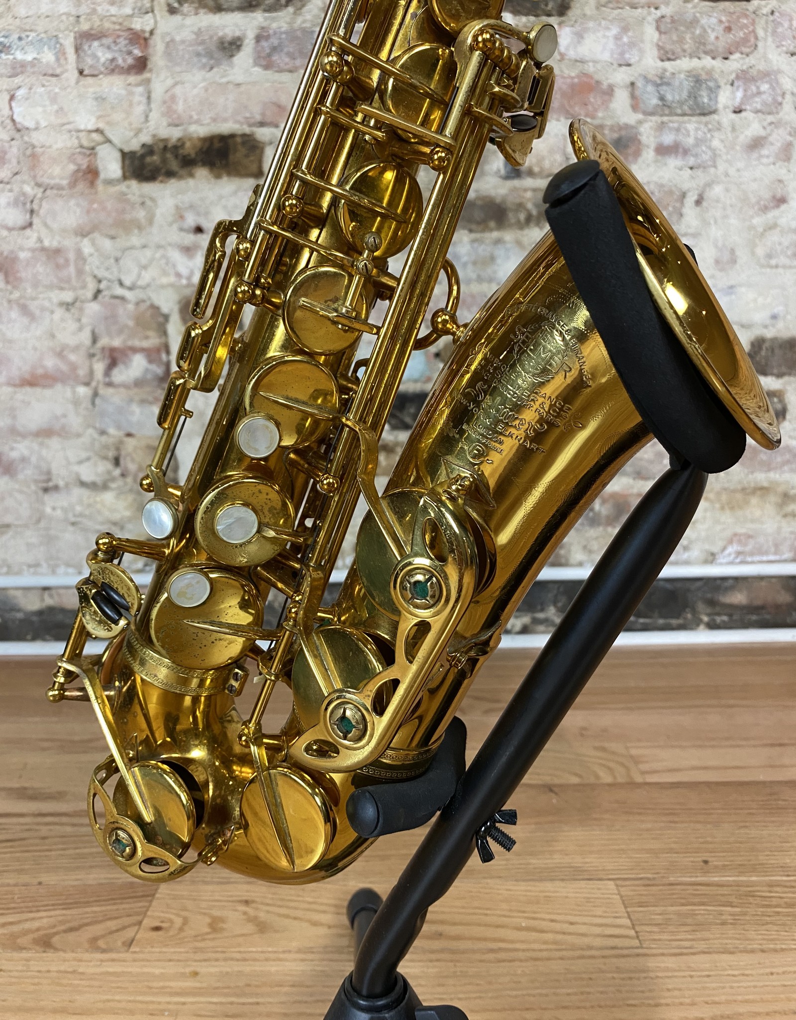 Selmer Selmer Mark VI 5 Digit 90xxx serial number with original lacquer neck and relacquered body