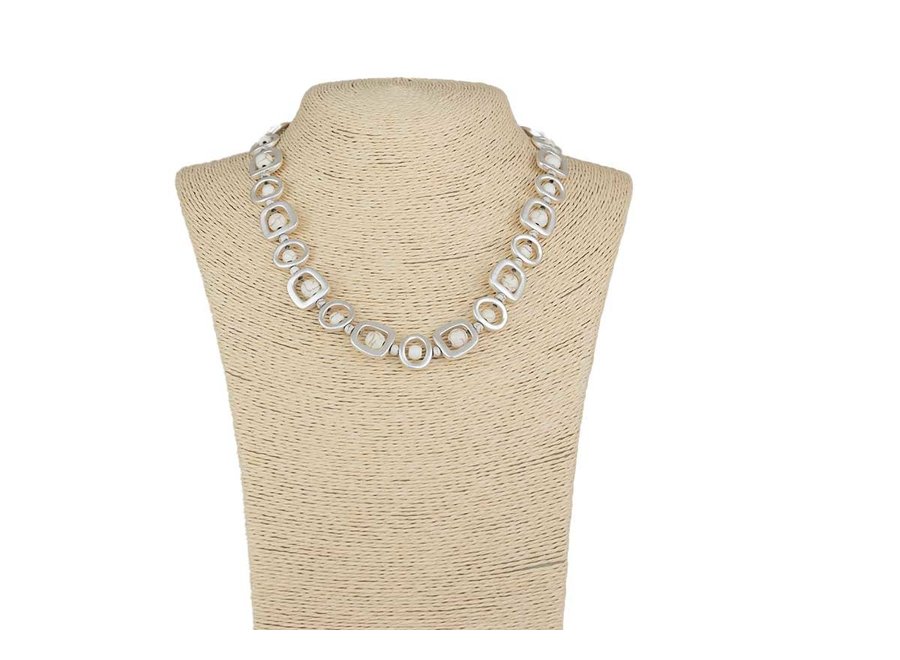 BRUSHED SILVER NECKLACE HOWLITE CREME