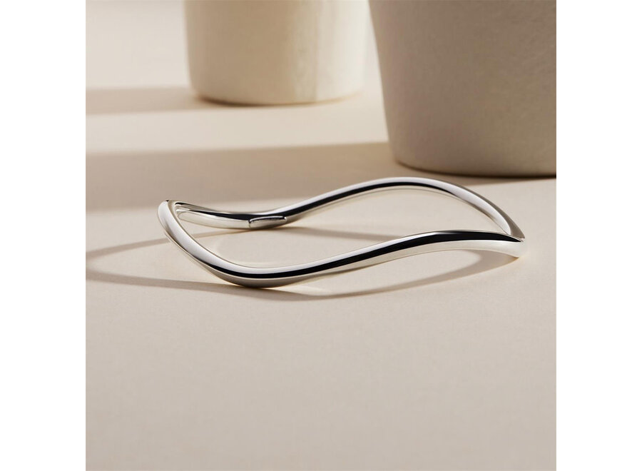 ISLAND OF DREAMS SILVER BANGLE (B7105-65)
