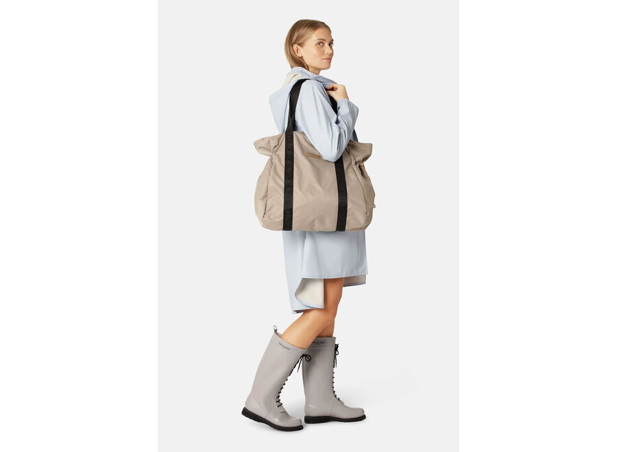 ALL WEATHER SHOPPER