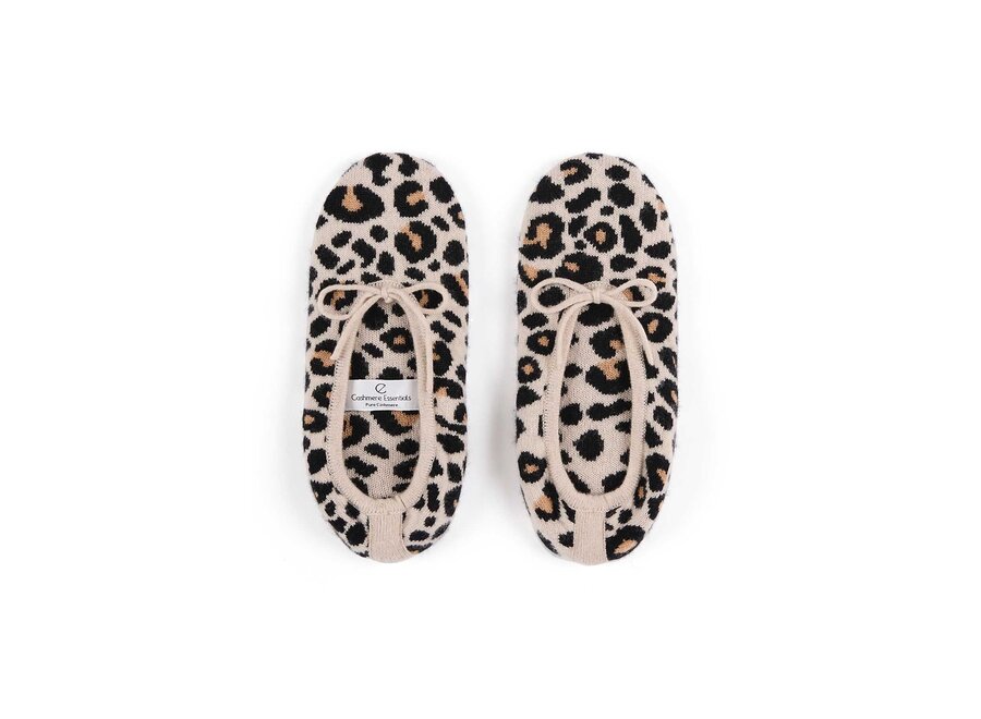 CASHMERE ANIMAL PRINT WITH CREME TRIM SLIPPERS