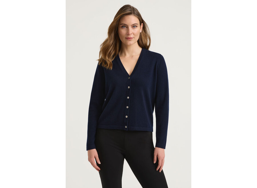 CLASSIC V CARDIGAN
