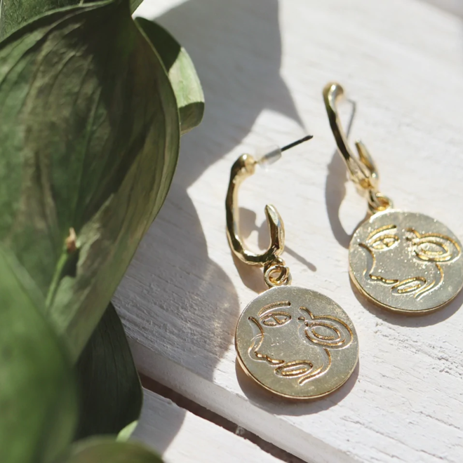 Boucles d'oreilles Sue - Laiton plaqué or