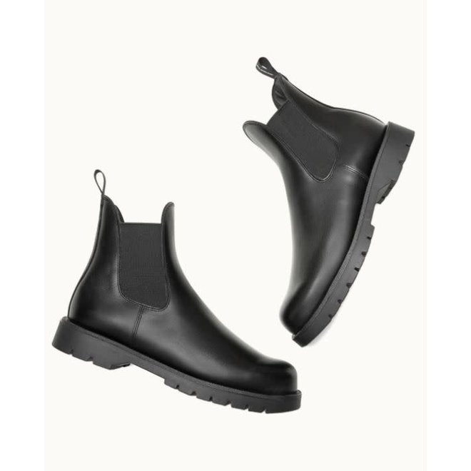 Tonnant Lug Sole Chelsea Boots in Black