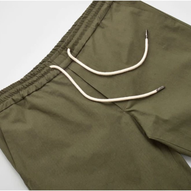 Travel Pant in Olive
